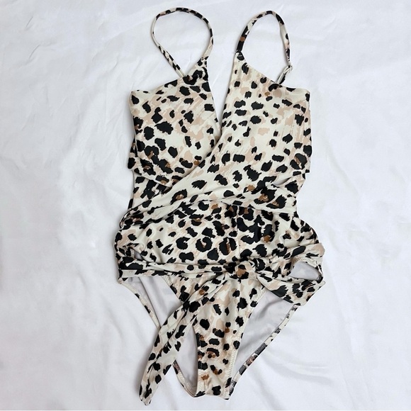 Aerie Leopard Print Full Coverage Cut Out Wrap One Piece Swimsuit Small LONG - Picture 2 of 9